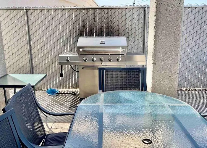 Dom wakacyjny Paradise Oasis! Waterfall Pool & Lake Havasu City